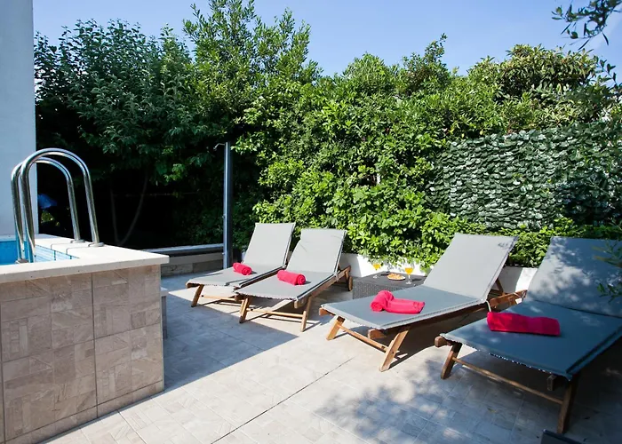 Aura Maris, Kastel Stari Apartment Kastela