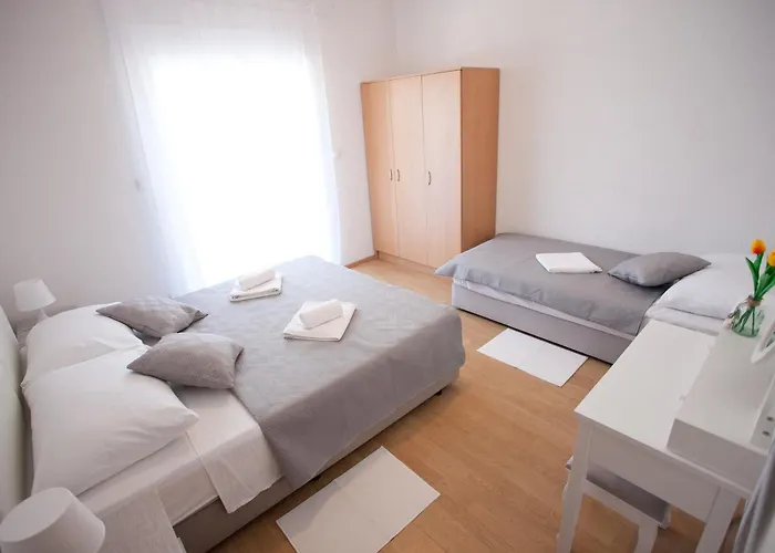 Aura Maris, Kastel Stari Apartment Kastela
