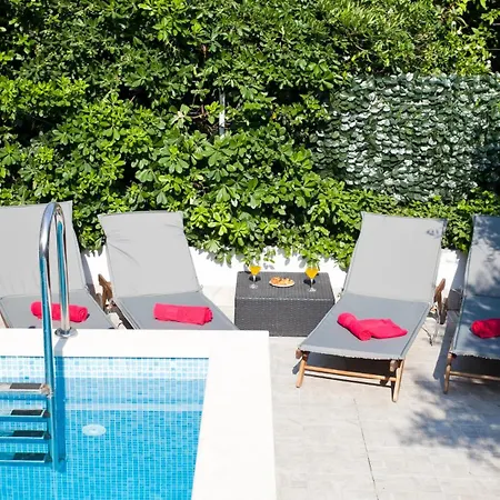 Apartment Aura Maris With Pool & Parking アパート