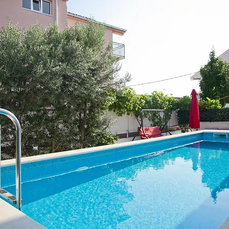 Apartment Aura Maris With Pool & Parking アパート *